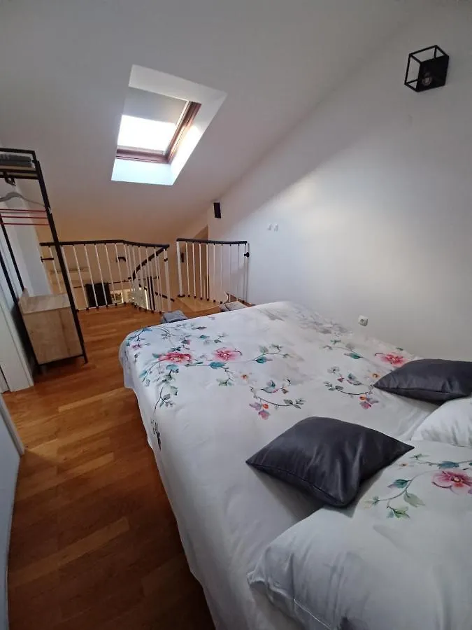 Stunning New Apartment In Centre Of 부젯 크로아티아