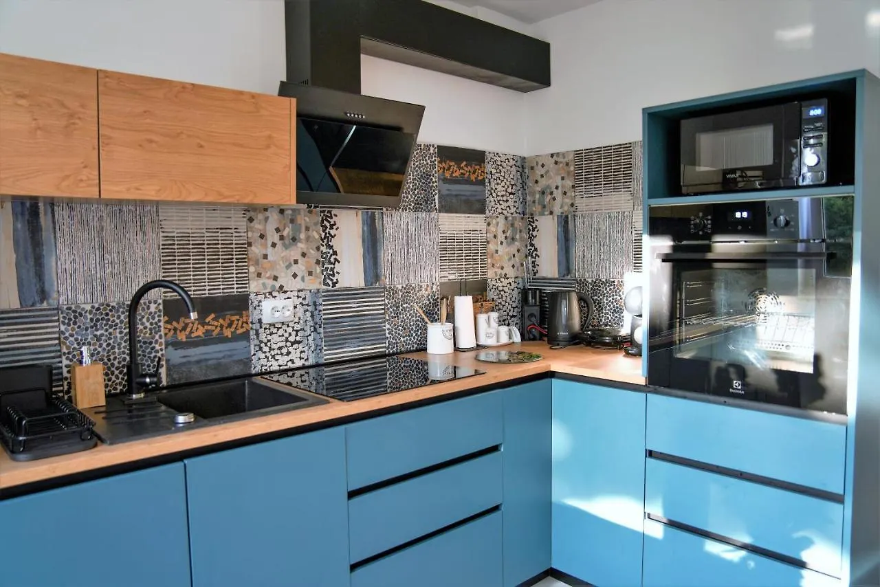 Stunning New Apartment In Centre Of 부젯